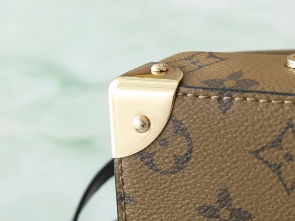 Louis Vuitton Monogram Reverse Noé Purse - Image 7