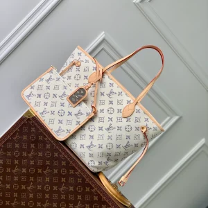 Louis Vuitton Neverfull Bag