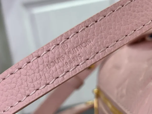 Louis Vuitton Pochette Metis East West bag - Image 8