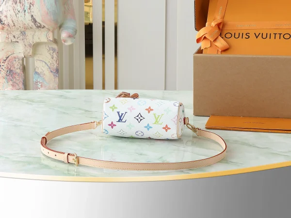 Louis Vuitton Shoulder Bag - Image 3