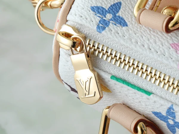 Louis Vuitton Shoulder Bag - Image 6