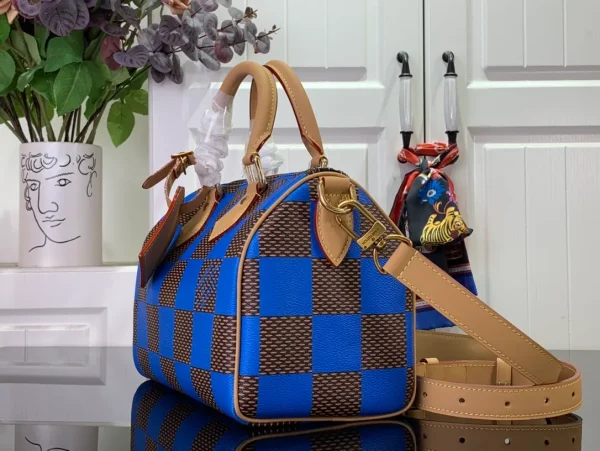 Louis Vuitton Speedy 25 Bandoulière Damier Pop Blue Bag - Image 4