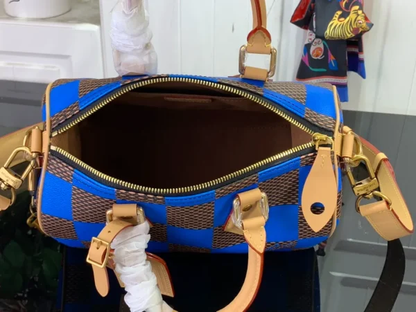 Louis Vuitton Speedy 25 Bandoulière Damier Pop Blue Bag - Image 10