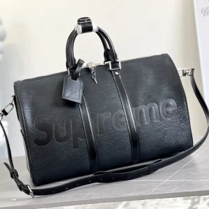 Louis Vuitton x Supreme Keepall Bandouliere