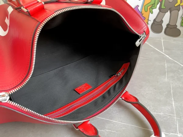 Louis Vuitton x Supreme Keepall Bandouliere Bag - Image 11
