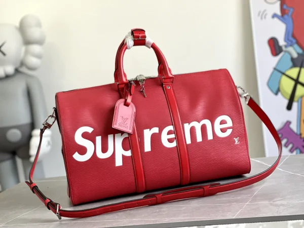 Louis Vuitton x Supreme Keepall Bandouliere Bag