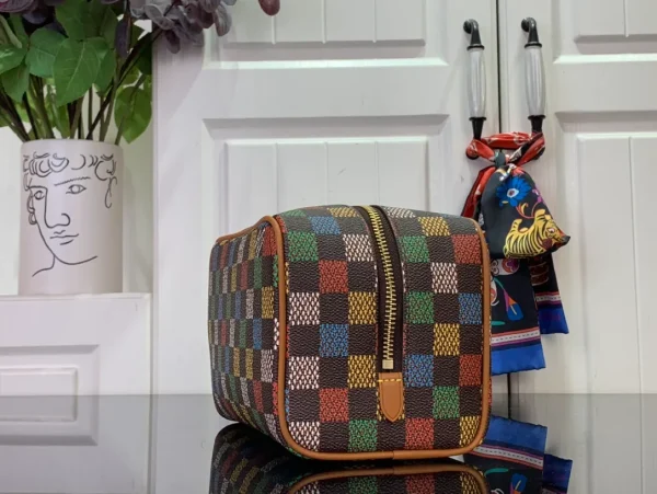 Men's Luxury Travel Accessories & Travel Gifts - Image 3