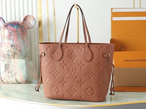 Neverfull MM Monogram Empreinte Leather - Image 4