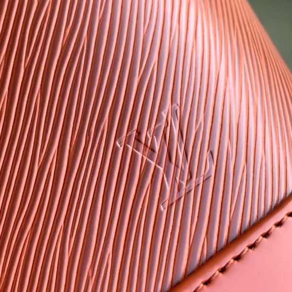 Noé MM Epi Leather Handbags - Image 8