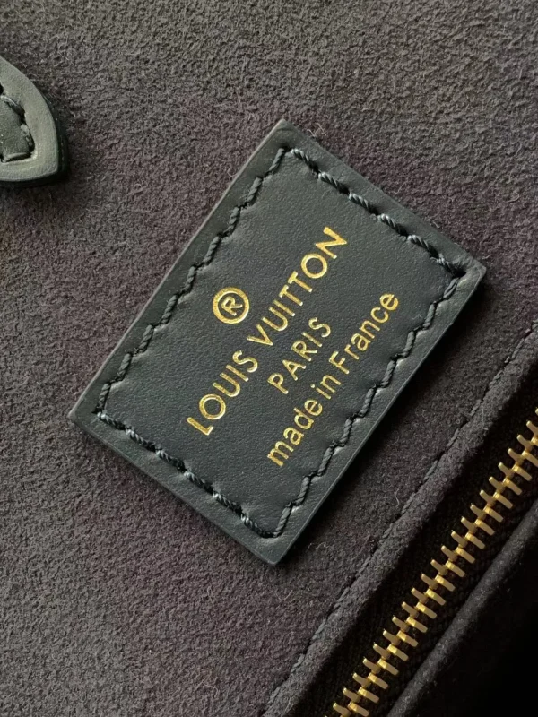 OnTheGo MM Bicolor Monogram Empreinte Leather - Image 2