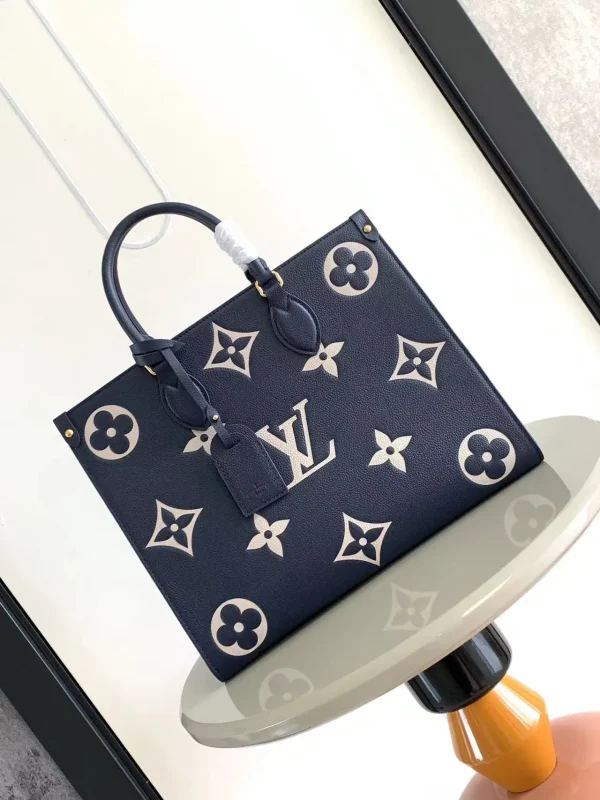 OnTheGo MM Bicolor Monogram Empreinte Leather - Image 3