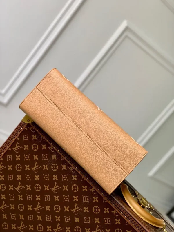 OnTheGo MM Bicolor Monogram Empreinte Leather Handbags - Image 2