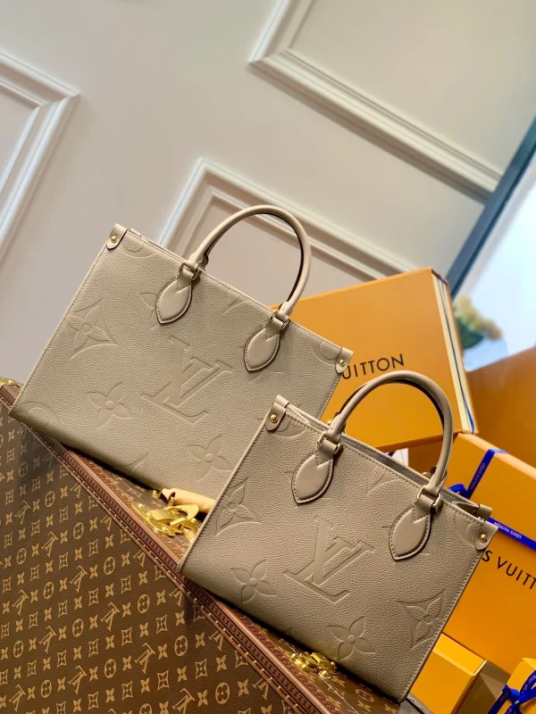 OnTheGo MM Monogram Empreinte Leather - Image 2