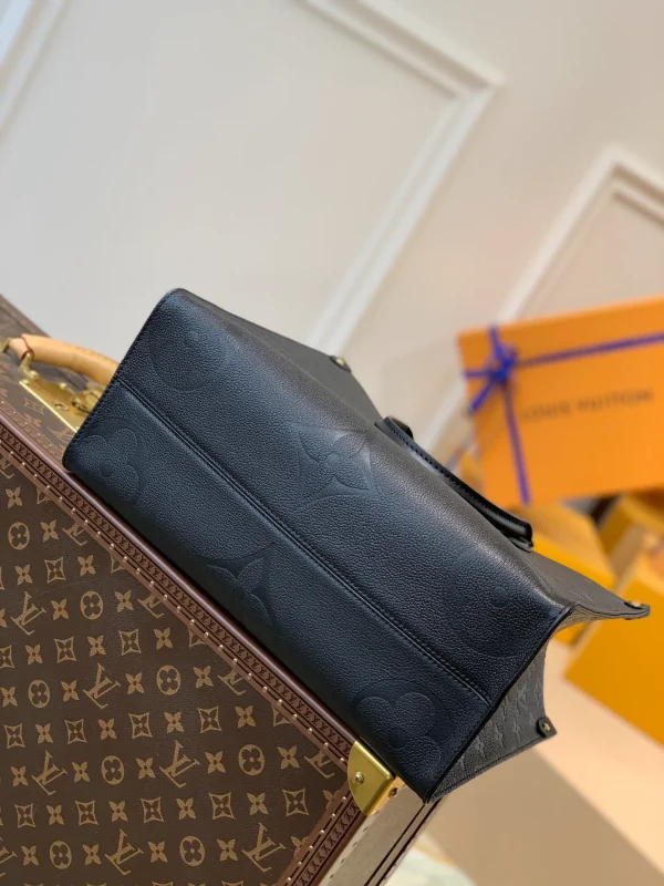 OnTheGo MM Monogram Empreinte Leather Handbags - Image 5