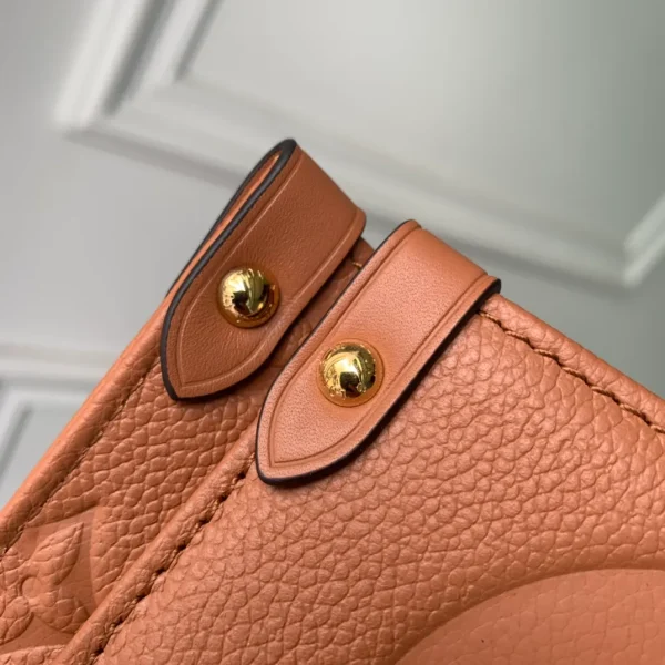 OnTheGo MM Monogram Empreinte Leather  Handbags - Image 7