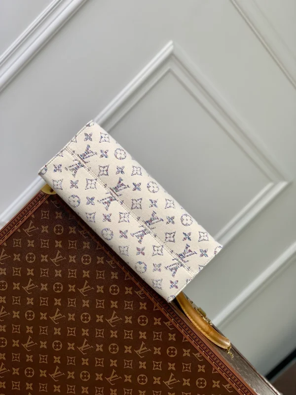 OnTheGo MM Other Monogram Canvas Handbags - Image 5