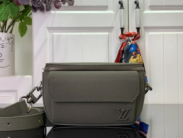 Pilot Wearable Wallet LV Aerogram Bags