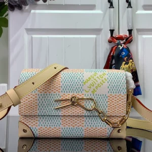 Steamer Wearable Wallet Damier