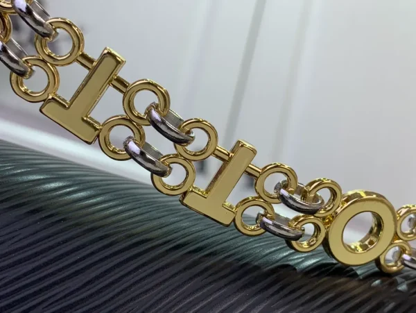 Twist MM Chain Bag - Image 7