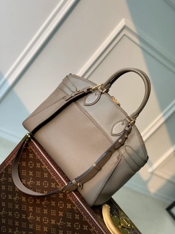 Vendôme MM High End Leathers Handbags - Image 8