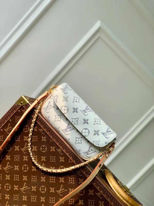 Wallet on Chain Ivy Other Monogram Canvas