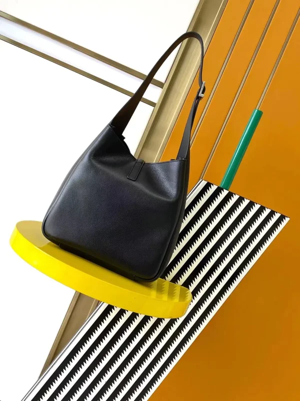 Bags for woman by Saint Laurent - Image 5