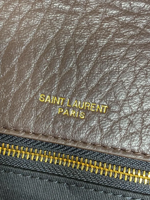 CALYPSO medium in grained lambskin - Image 2
