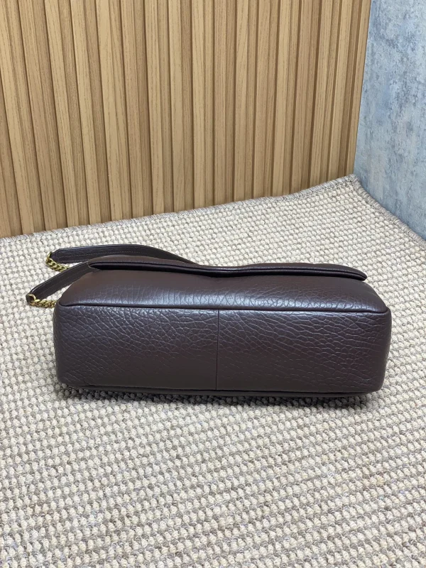 CALYPSO medium in grained lambskin - Image 7