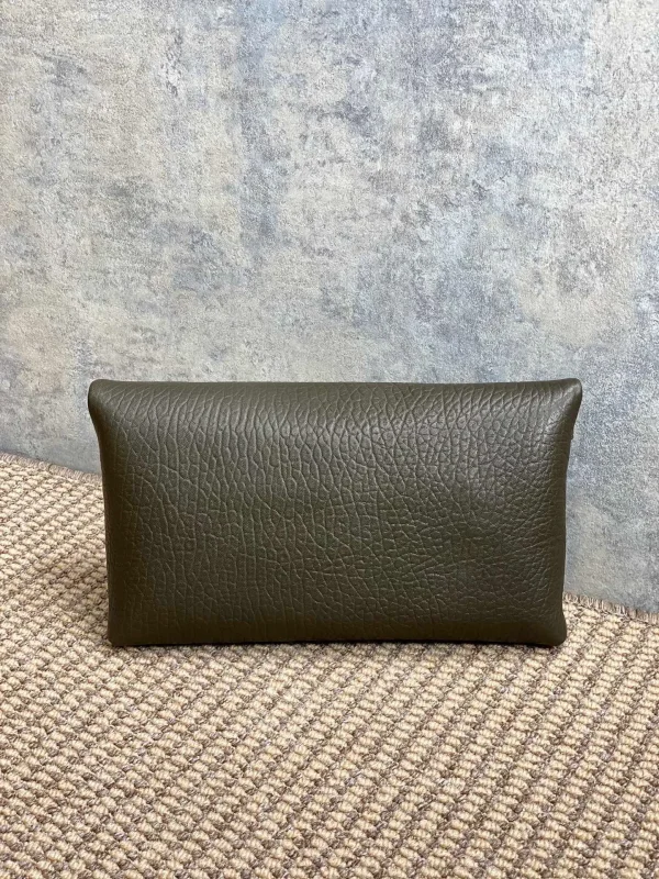 CASSANDRE large envelope pouch in lambskin - Image 4