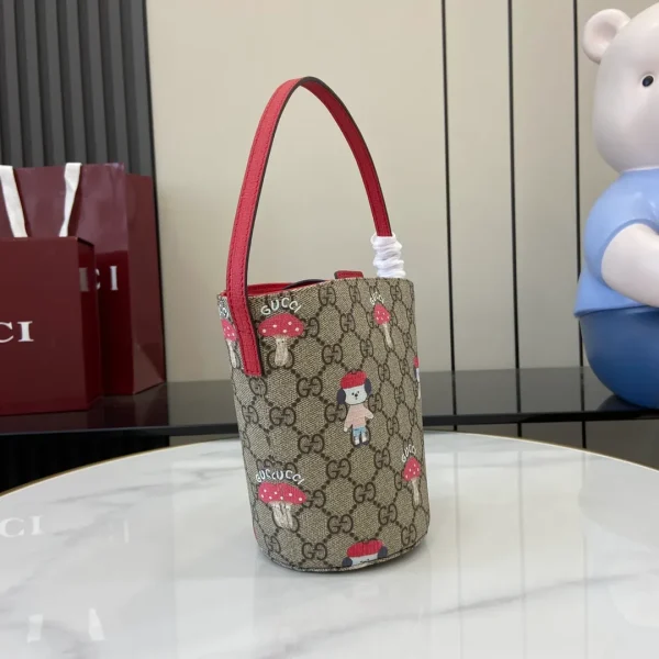 Children's printed GG bucket bag - Image 4