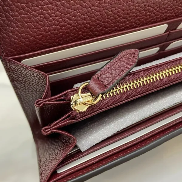 Continental wallet with Gucci script in black leather - Image 8