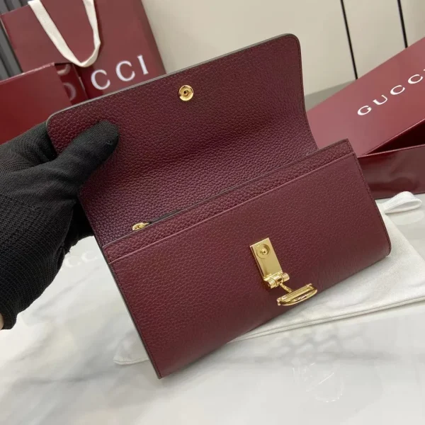Continental wallet with Gucci script in black leather - Image 6