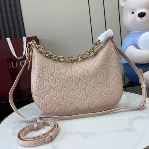 GG Emblem small shoulder bag