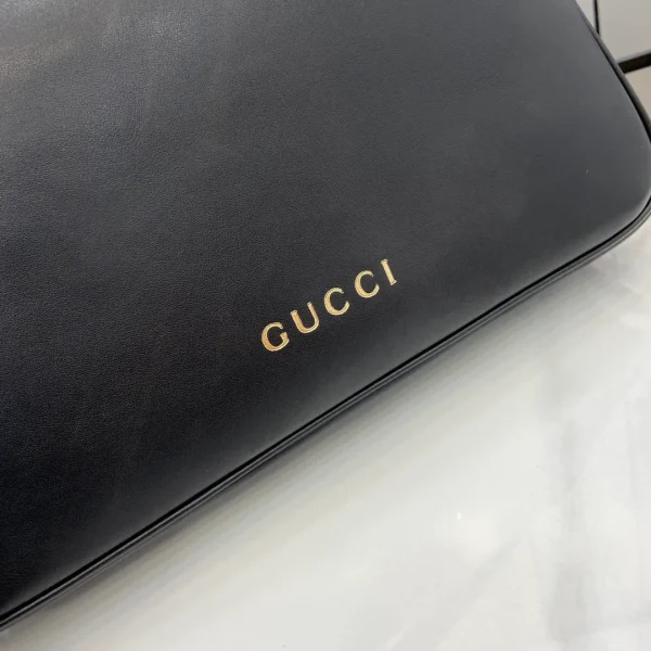 GG Emblem large shoulder bag - Image 6