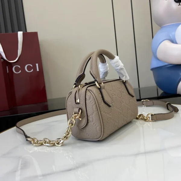 GG Emblem medium boston bag - Image 3