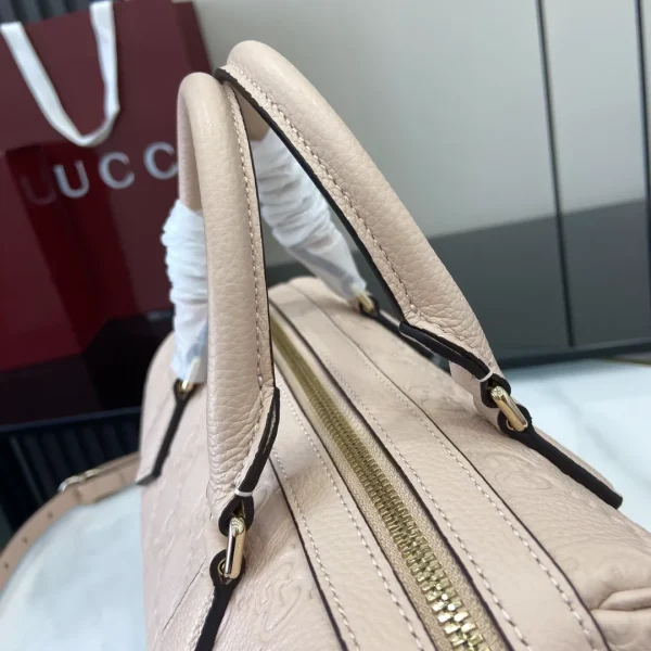 GG Emblem medium boston bag - Image 9