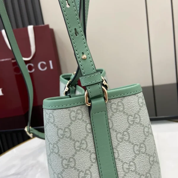 GG Emblem small bucket bag - Image 9