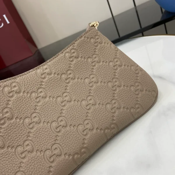 GG Emblem small shoulder bag - Image 7