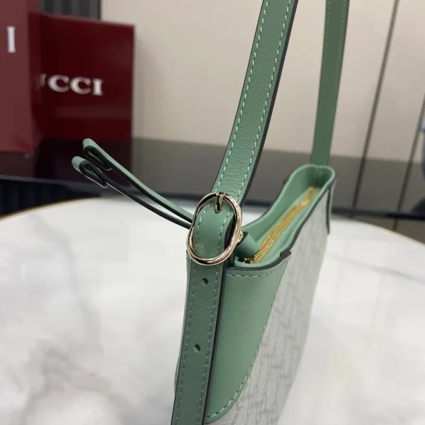 GG Emblem small shoulder bag - Image 7