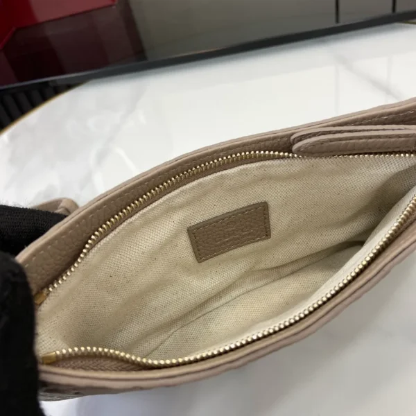 GG Emblem small shoulder bag - Image 8