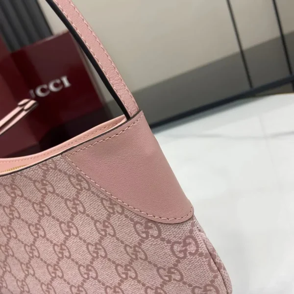 GG Emblem small shoulder bag - Image 6