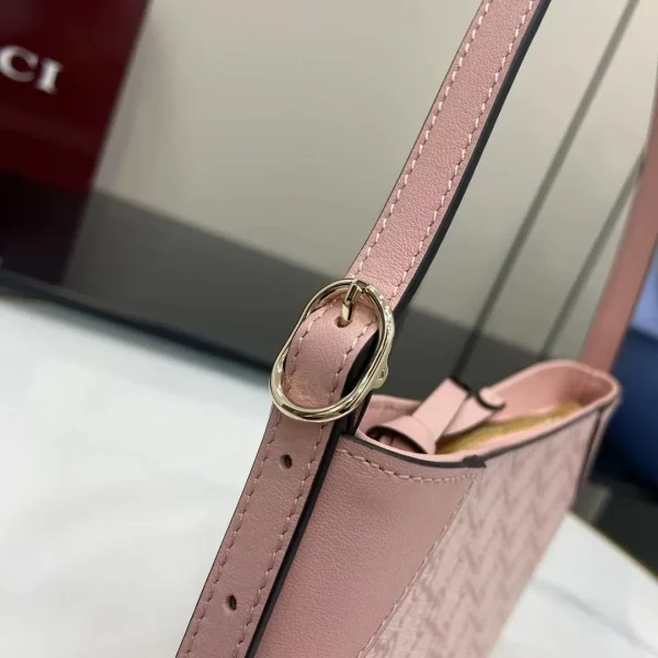 GG Emblem small shoulder bag - Image 8