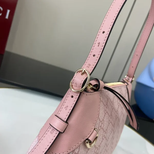 GG Emblem small shoulder bag - Image 9