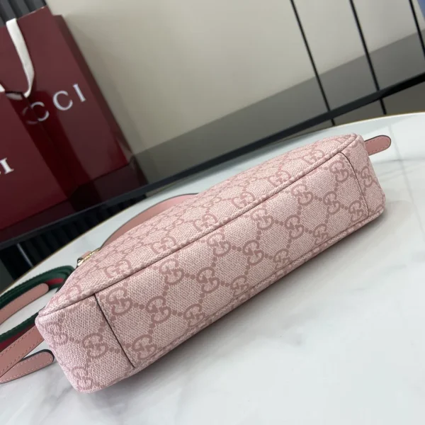 GG Emblem small shoulder bag - Image 5