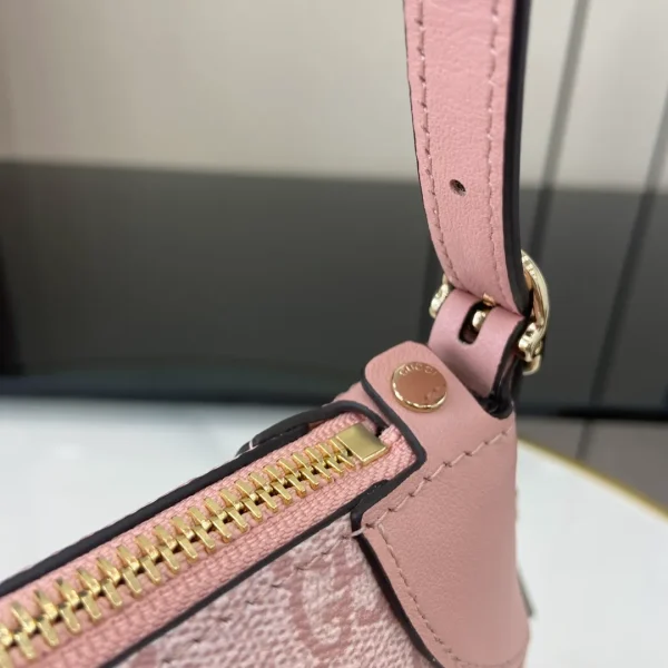 GG Emblem small shoulder bag - Image 8