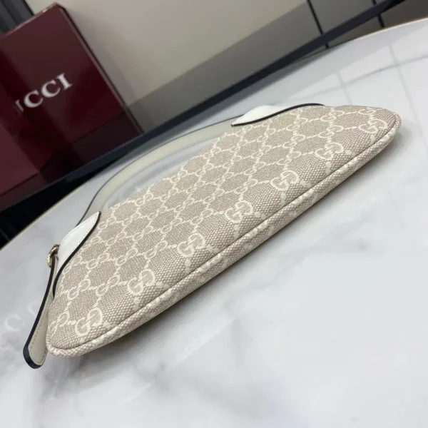 GG Emblem small shoulder bag - Image 6