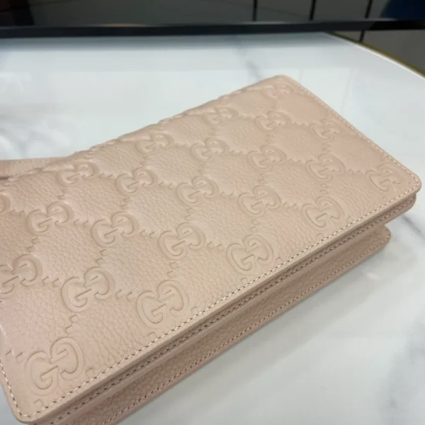 GG Emblem wallet on chain - Image 7