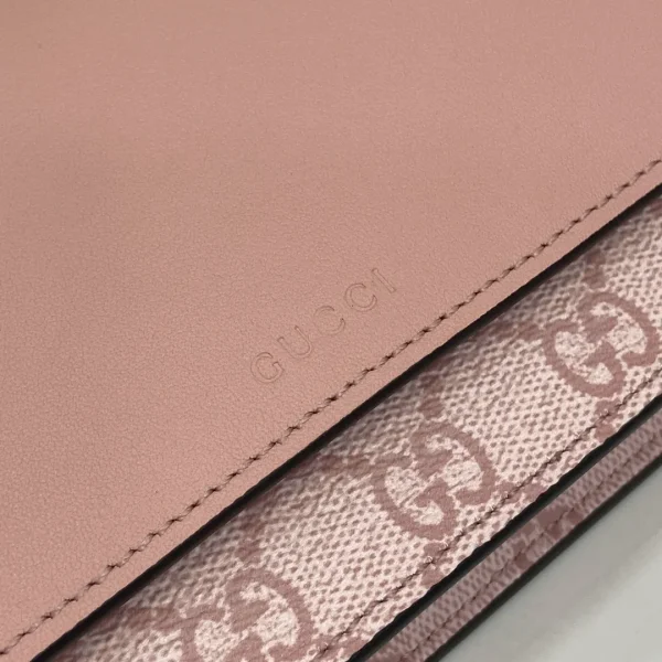 GG Emblem wallet on chain in light pink - Image 6