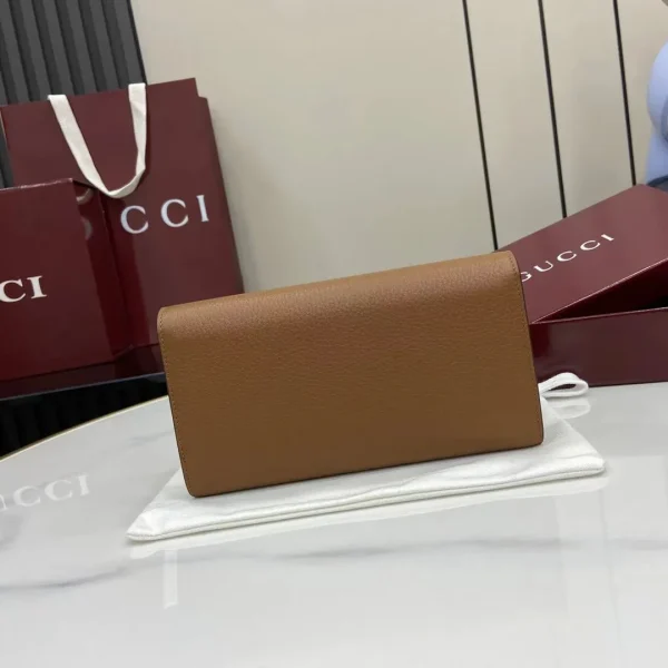 GG Marmont bi-color wallet on chain in Beige Black - Image 5