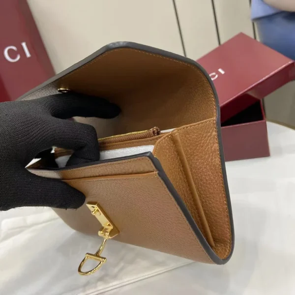 GG Marmont bi-color wallet on chain in Beige Black - Image 8